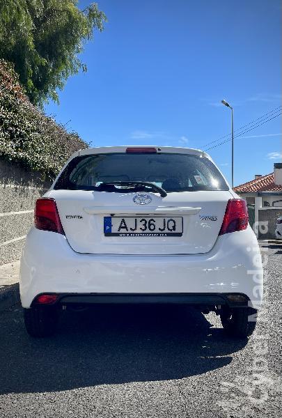 TOYOTA YARIS 1.4 D-4D 90cv Gasóleo