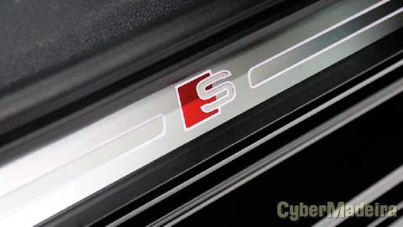 AUDI A4 Limousine S line Híbrido