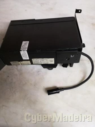 Rádio com caixa de 6 CD original da Audi (A3)