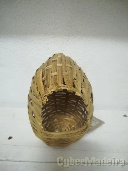 Ninho oval de bambu grande