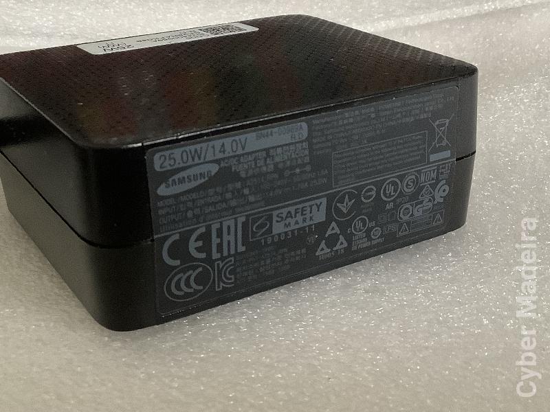 Adaptador AC original Samsung BN44-00989A 14V  1.79A  25W
