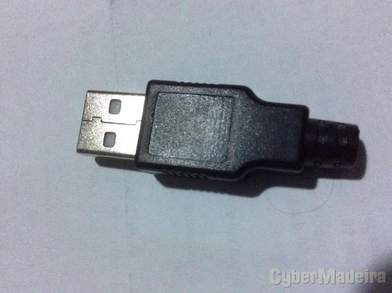 Ficha USB macho tipo A para soldar a cabo