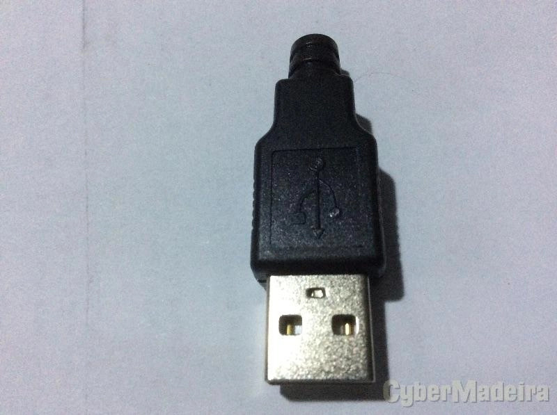 Ficha USB macho tipo A para soldar a cabo