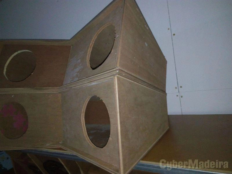 Caixas line Array