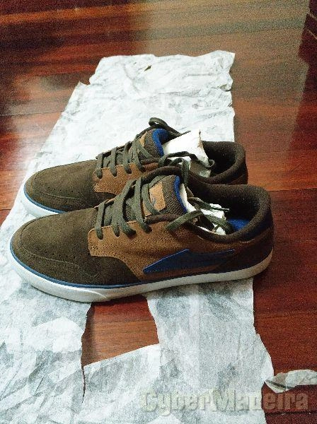 Sapatilhas Lakai Novas 44