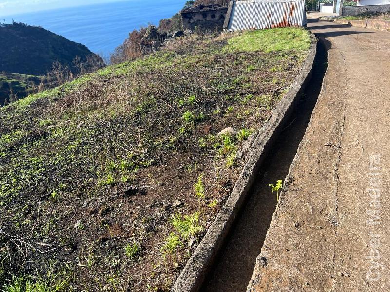 Moradia T2 para Venda Arco da Calheta, Amoreiras Acima
