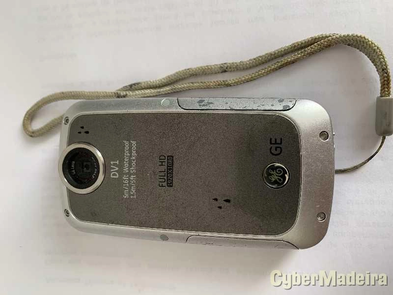 Camara digital General Electric DV1 avariada