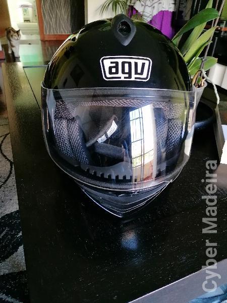 Capacete novo nunca usado AGV  Capacete novo nunca usado AGV  L