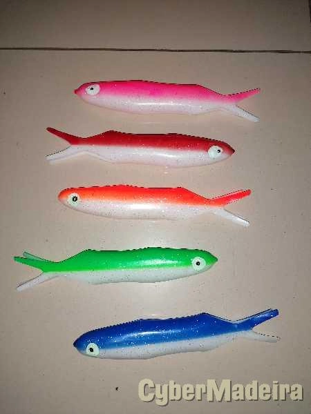 Cavalas e lulas pesca atum 