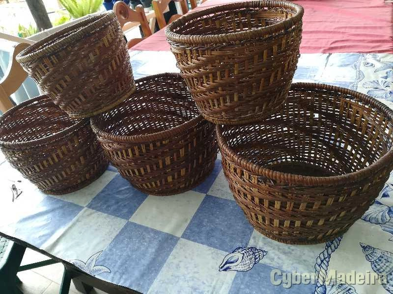Cestos para cântaros