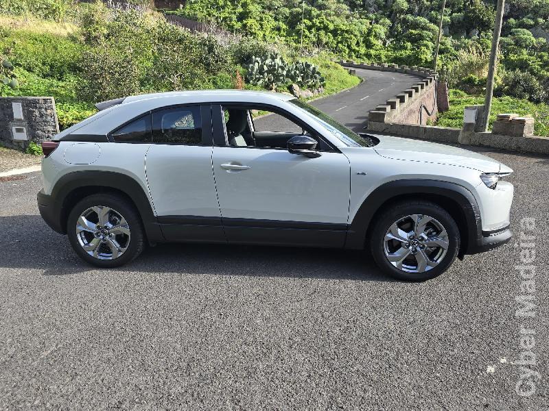 MAZDA TRIBUTE Electric Eléctrico