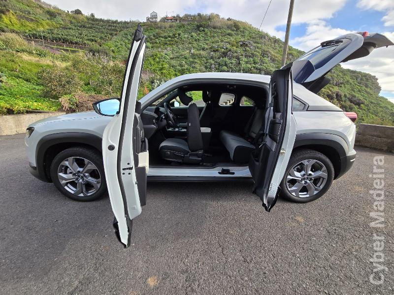 MAZDA TRIBUTE Electric Eléctrico