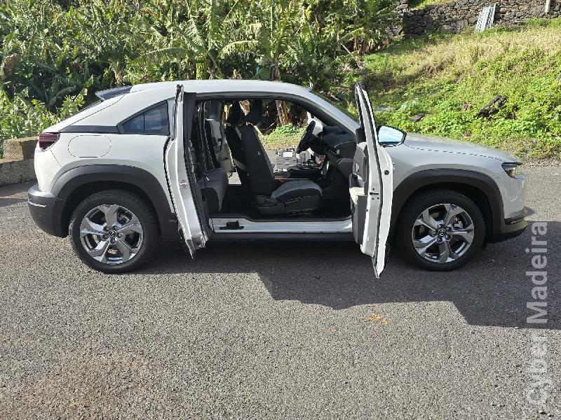 MAZDA TRIBUTE Electric Eléctrico
