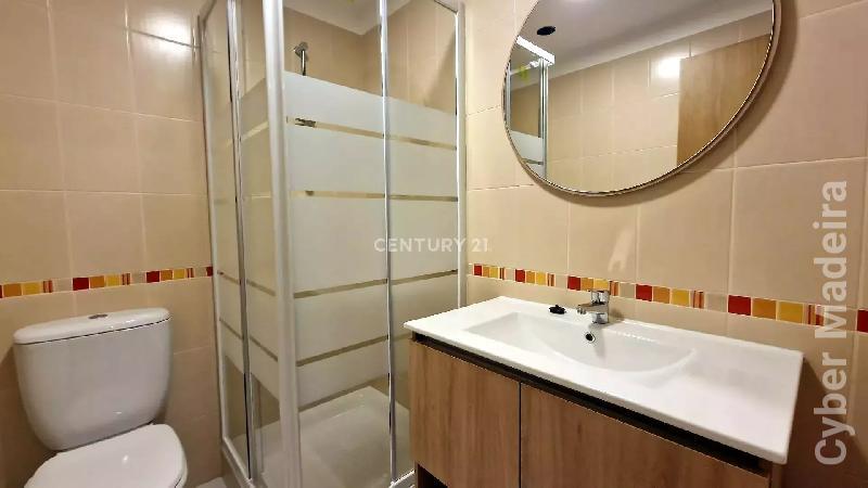 Apartamento T2 para Venda Caniço, Centro