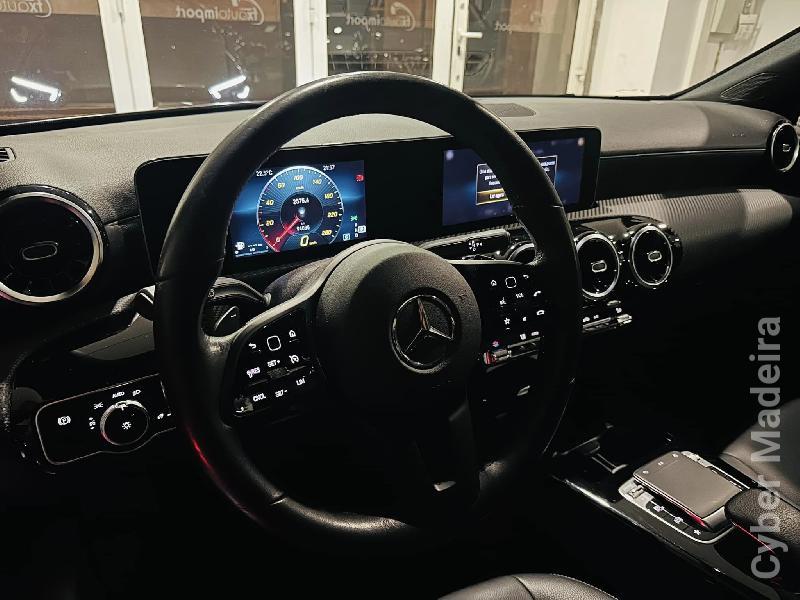 MERCEDES CLA 180D SHB AUTOMATICO NOVO MODELO Gasóleo