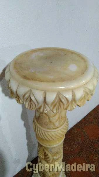 COLUNA EM PEDRA TRABALHADA