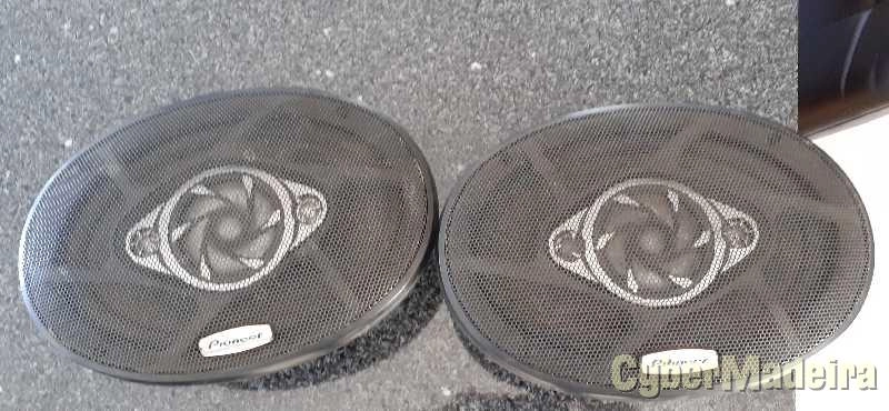 Colunas Pioneer 360 watts