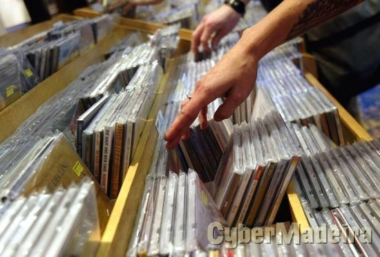 Compro / Troco  CD'S e Vinyl  de  MUSICA