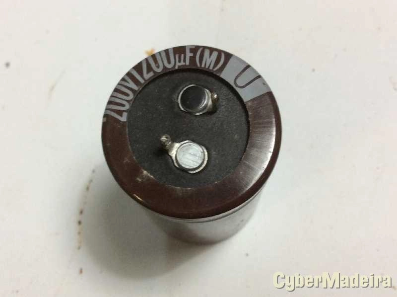 Condensador eletrolitico 1200uF 200V