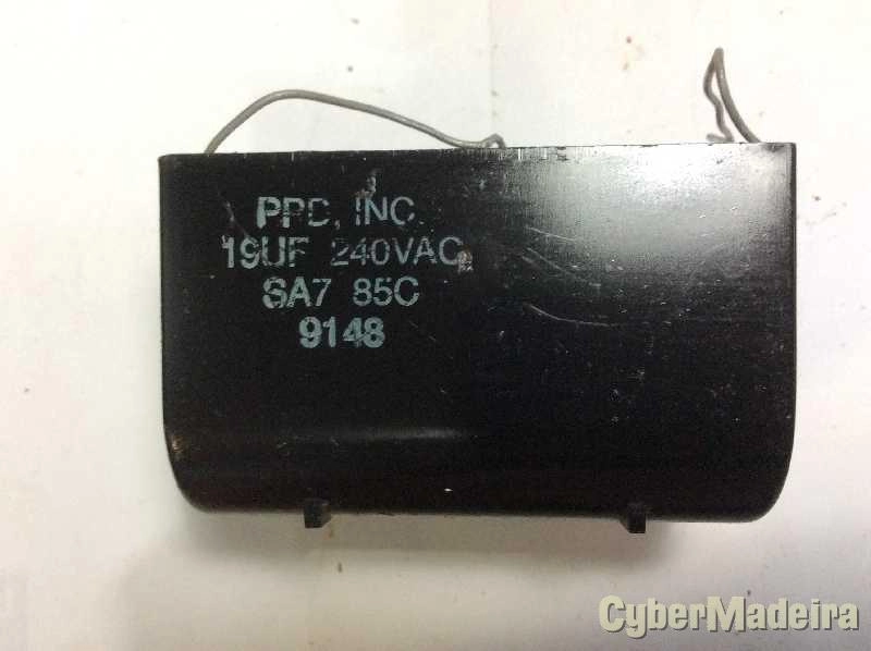 Condensador poliester 19uF 240VAC  SA7 85C