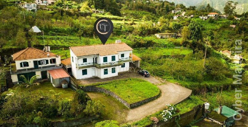 Moradia T5 para Venda São Roque do Faial, Fajã do Cedro Gordo