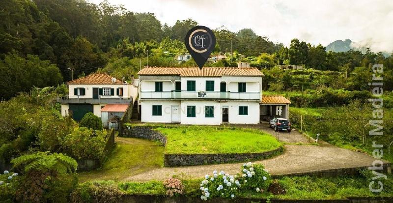 Moradia T5 para Venda São Roque do Faial, Fajã do Cedro Gordo