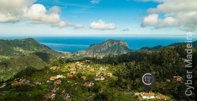 Moradia T5 para Venda São Roque do Faial, Fajã do Cedro Gordo