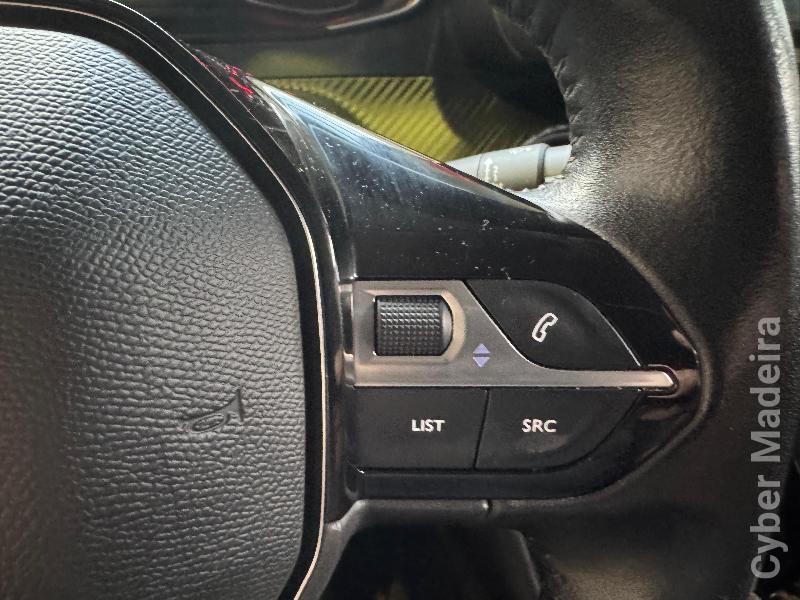 PEUGEOT 208 1.2 PURETECH ACTIVE Gasolina