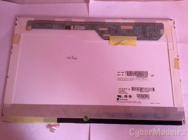 Ecran / LCD LP141WX3 de 14.1 polegadas.