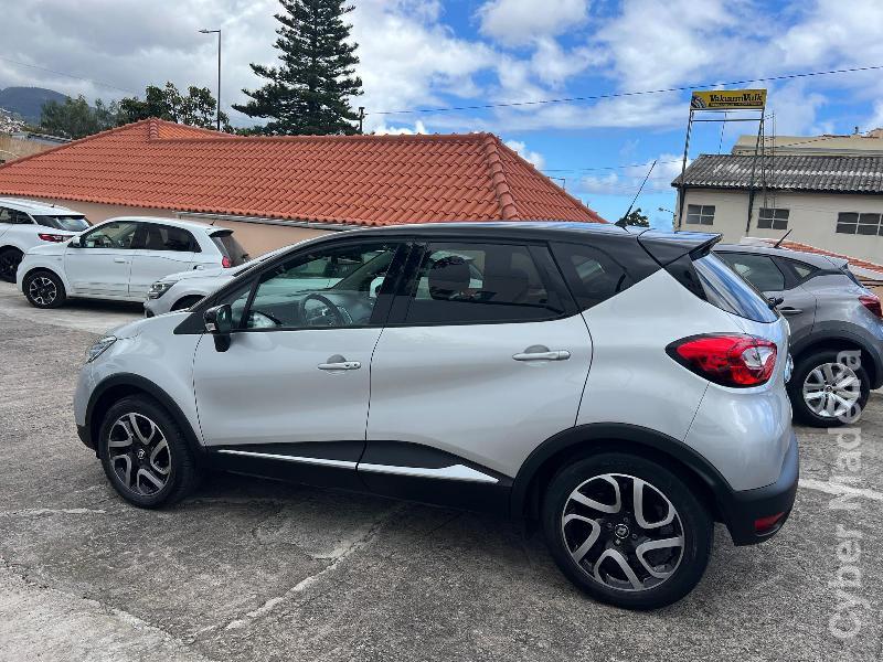 RENAULT CAPTUR 1.2 TCe 120 cv EDC - CAIXA AUTOMÁTICA Gasolina
