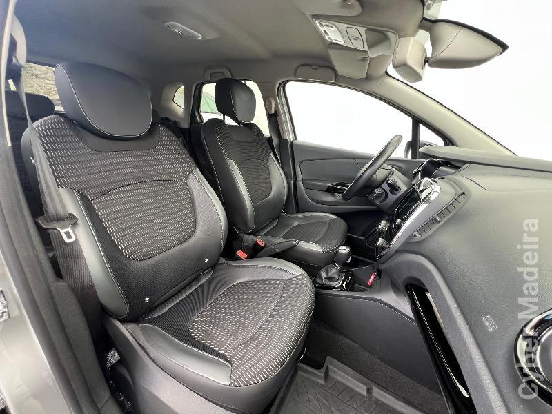 RENAULT CAPTUR 1.2 TCe 120 cv EDC - CAIXA AUTOMÁTICA Gasolina