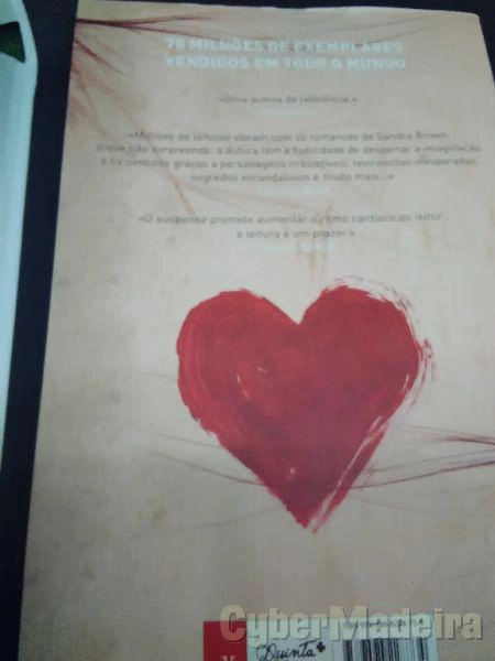 4-livros Novos, Obssesão,Beleza assassina,Intimo e perigoso, O despertar,A noite do teu aniversario,Doce Valentina