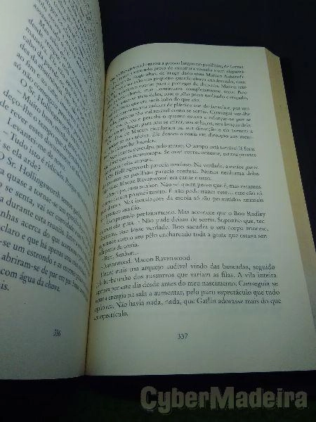 4-livro Novos,Uma mansãoda Bruna,Criaturas Maravilhosas,Louca por compras e a Irmã.