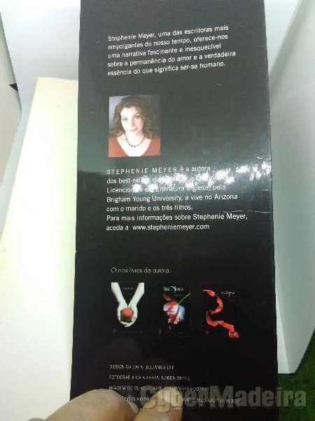 3livro contos NOVOS, Nomada,Louca por compras no estrageiro e Lua Nova