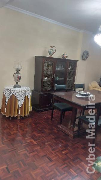Apartamento T3 para Venda Estreito de Câmara de Lobos, Centro