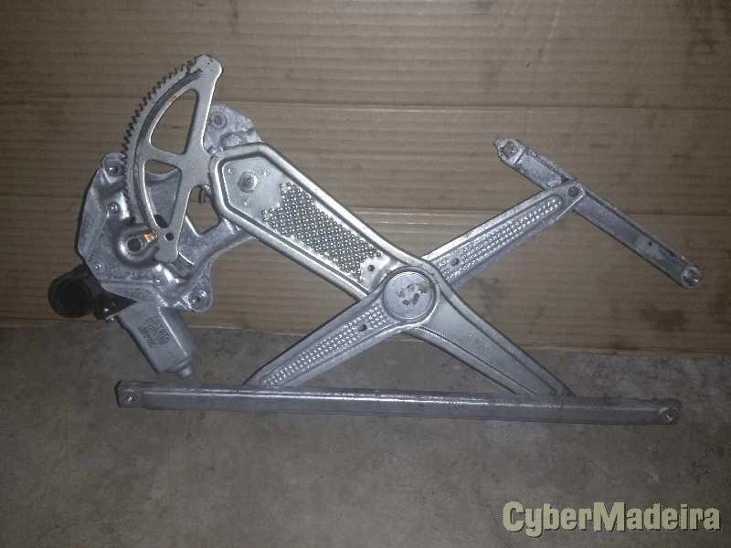 Yaris 1999-2005 Elevador Vidro Porta Direita