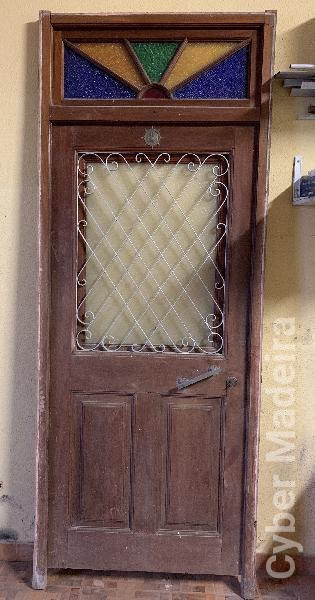 Vendo porta de entrada antiga, em mogno maciço