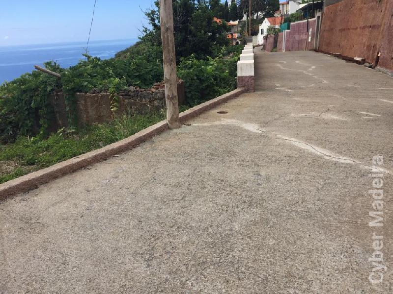 Terreno T0 para Venda Canhas, Centro