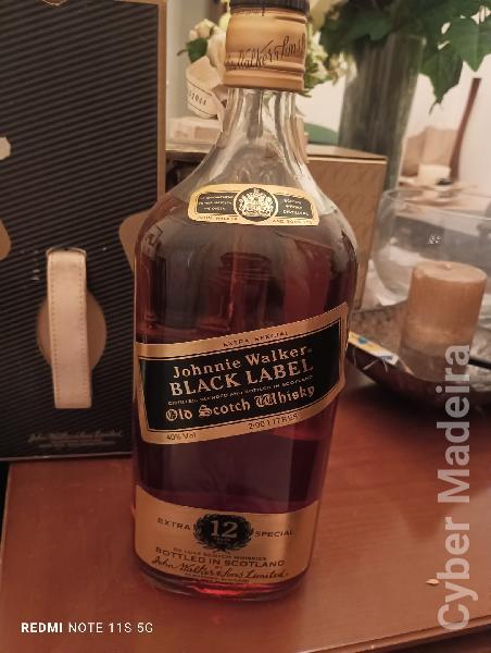 Garrafa de whisky Johnnie Walker EXTRA SPECIAL 12 Anos 