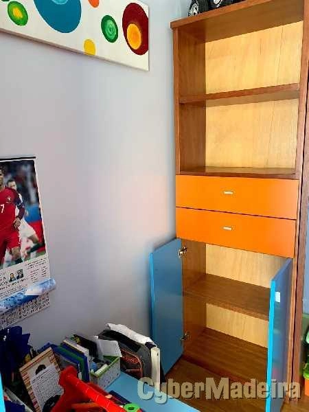 estantes quarto criança