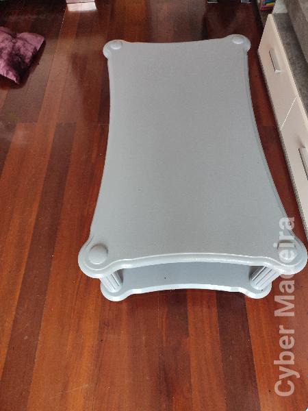 Mesa de centro. Cómoda.