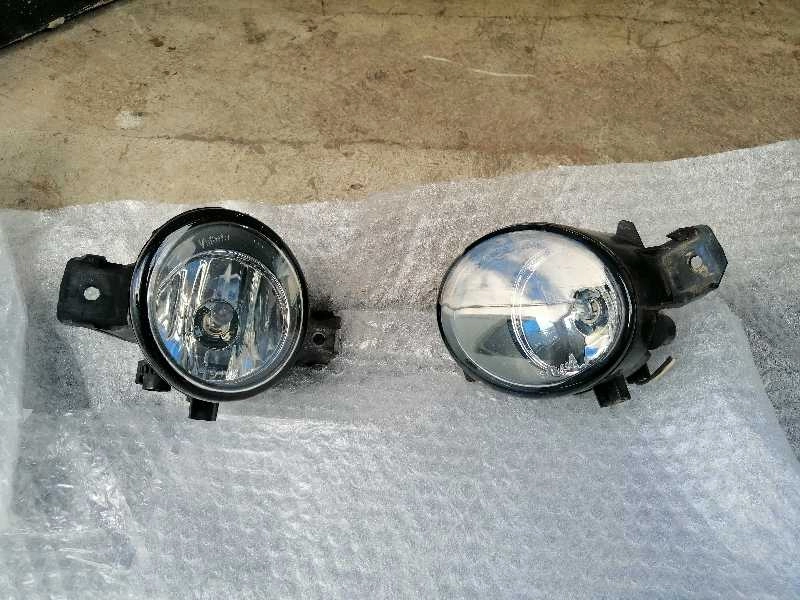 Farol de nevoeiro esquerdo Renault Clio II (Ano 2001 a 2006)