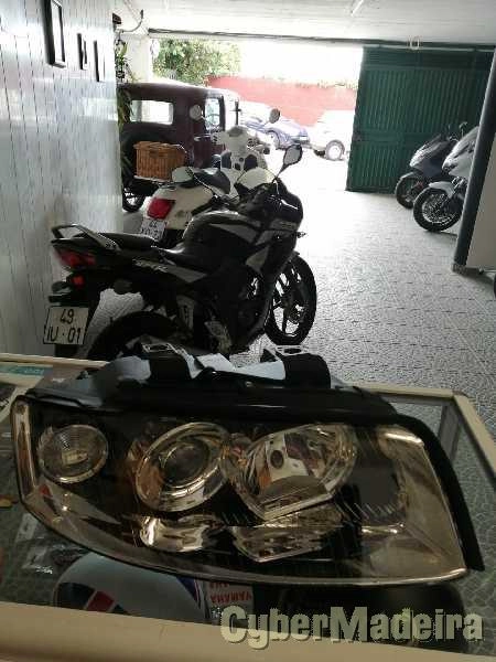 Farol Lado direito  Audi A4 2003-2004