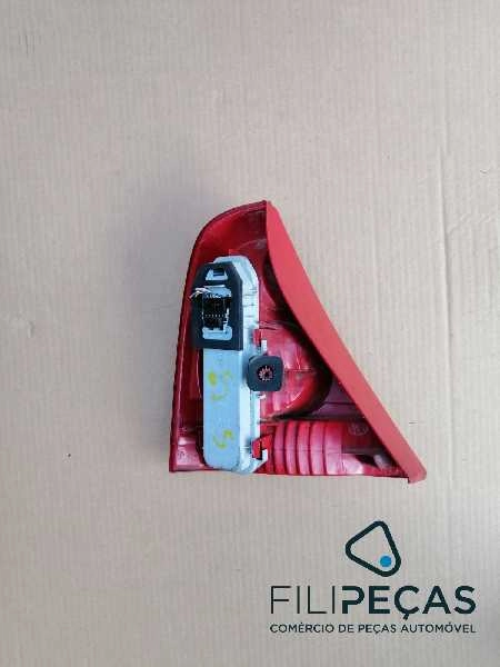 Farol, trás direito Renault Clio (2001 a 2007)