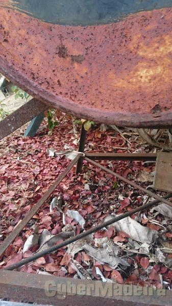 Churrasqueira Tradicional em Ferro