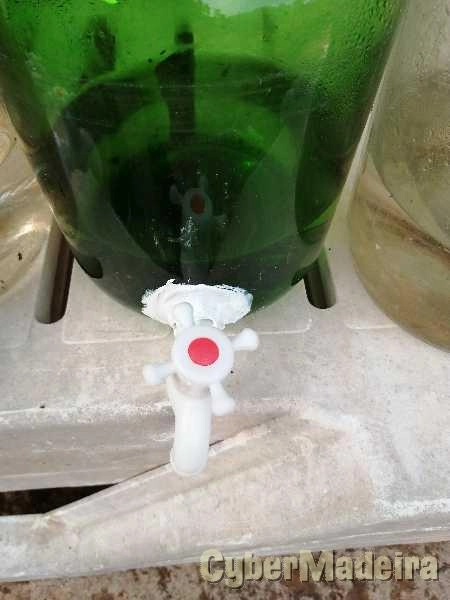 Garrafão com turneira