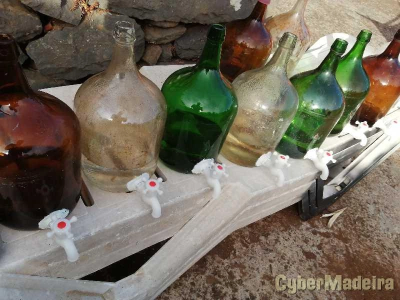 Garrafão com turneira