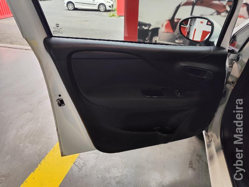 FIAT PUNTO 1.3 M-JET EASY S&S Gasóleo