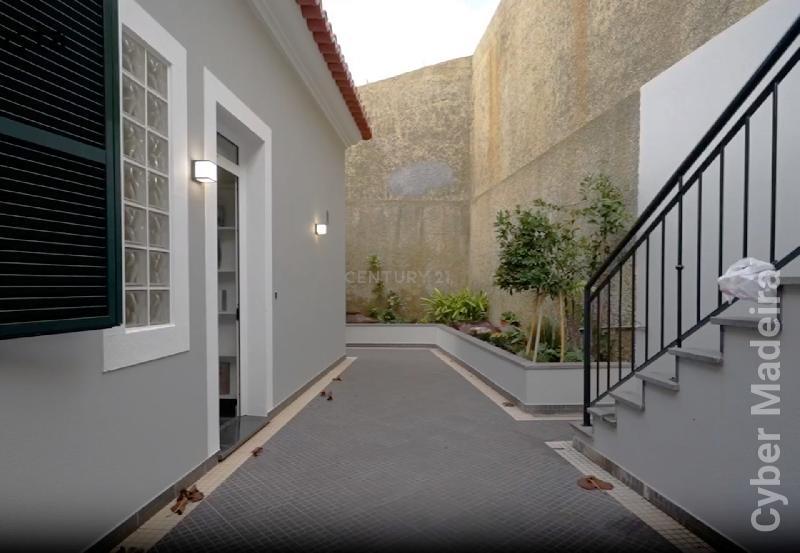 Moradia T3 para Venda Canhas, Igreja