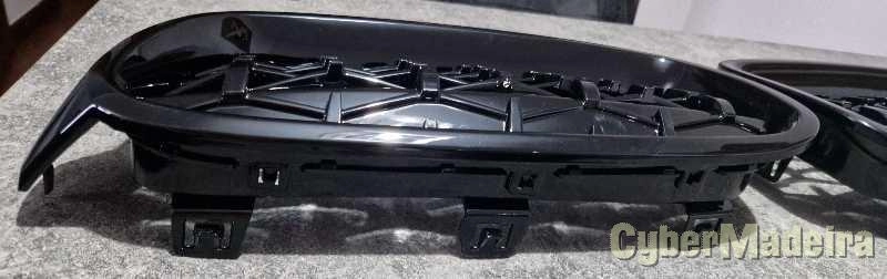 Grelha BMW F30/31 Diamond Preto